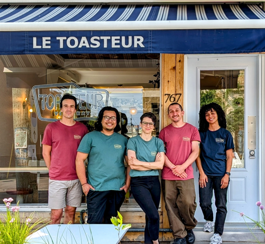 Brunch au restaurant Le Toasteur Villeray à Montréal, établissement écoresponsable du quartier Villeray